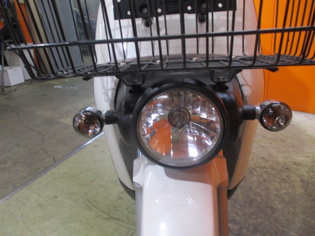 フロントから見てもこの通り状態グッド！バスケットにロンスク！さらにはビジネスＢＯＸまで装備済み！！