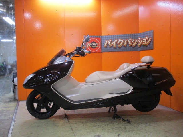 反対側もこの通り状態グッド！！マグザムもそろそろ希少車の仲間入りしそうな車両！悩むのは危険な一台！！