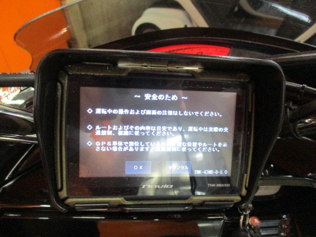 これは嬉しいオプション！ナビ付ですよ！ＥＴＣも装備！グリップヒーターも装備！まさにフルオプション！
