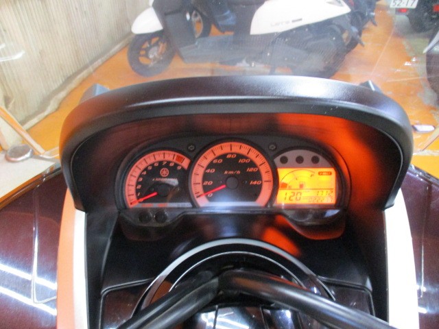 走行も２２２７７ｋｍのまだまだの一台！燃料消費率１Ｌ＝３８ｋｍとなかなかの高燃費車両！！