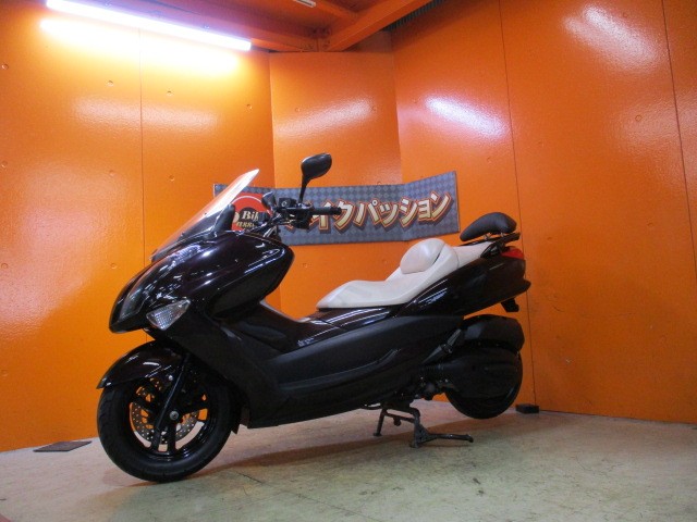 こちらの車両は納車点検を行わないので保証はありませんが支払総額がとってもリーズナブル！！