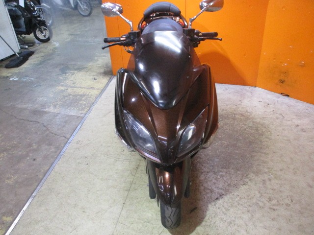 フロントから見てもこの通り状態グッド！！当社は価格は安くても車両の質が高いので常時即売れですよ！！