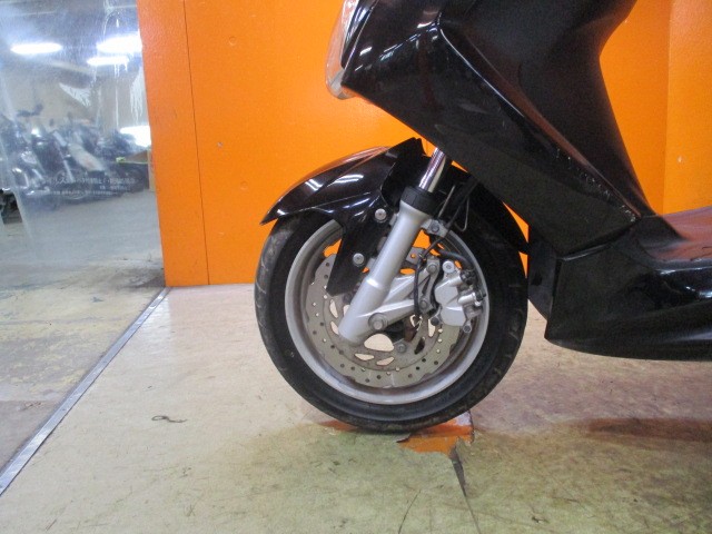 ホイールもこの通り状態グッド！フォークのアウターまでもが綺麗な一台！悩むのは危険な一台！！