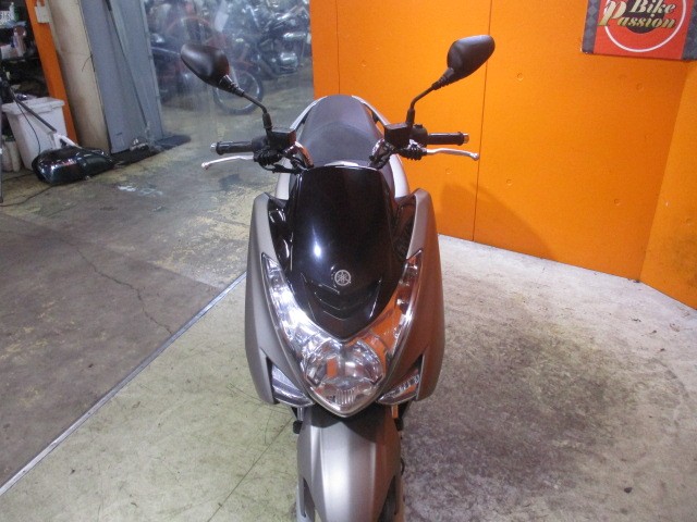 フロントから見てもこの通り状態グッド！ここまで綺麗なマットチタンカラーがこの価格は他店追従不可能価格