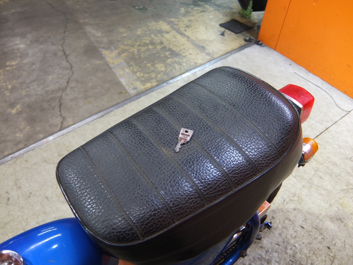 シートは非常にきれいです！鍵は一本になります！