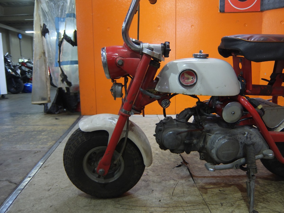 こちら、現状渡しで販売させて頂いています！