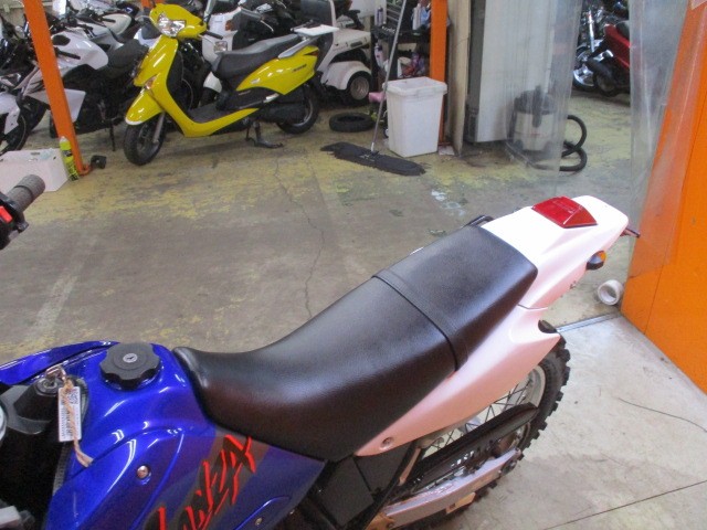 シートもこの通り破れもなくへたりもありません！来店が難しい方はお電話にて通販も可能ですよ！！