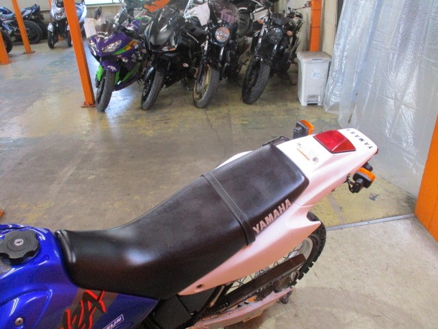 シートもこの通り破れもなければへたりもありません！来店が難しい場合にはお電話にて通販も可能ですよ！