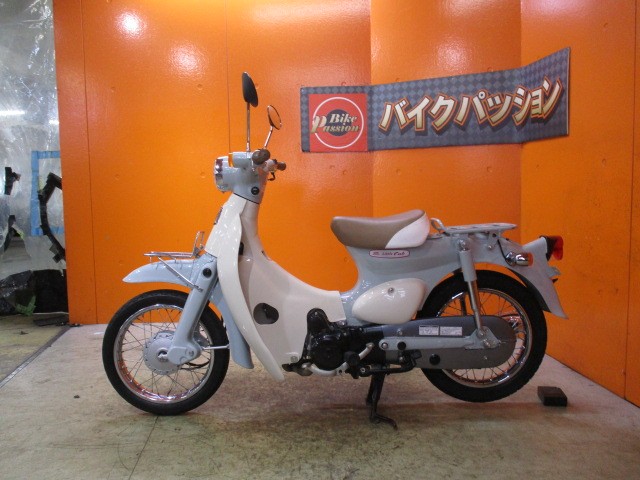 反対側もこの通り状態グッド！！この価格ですが、勿論セル付き４速の上級グレードモデル！決済価格！！