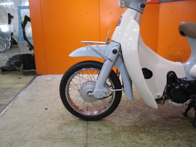 ホイールもこの通り状態グッド！！Ｆキャリアオプションも嬉しいオプション！カブ感がましますよね！！