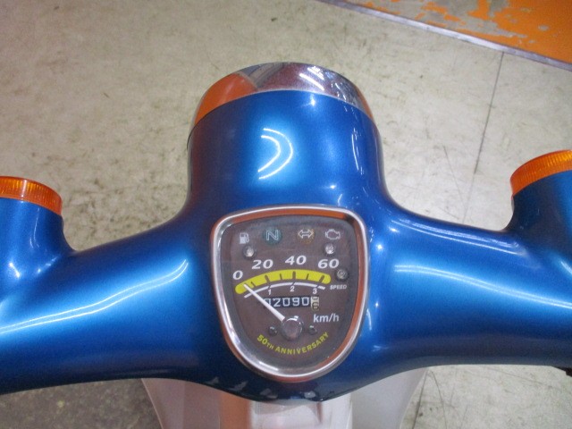 走行も２０９０ｋｍの低走行車！！燃料消費率１Ｌ＝１０９ｋｍの化け物級の燃費ですよ！他店追従不可能価格