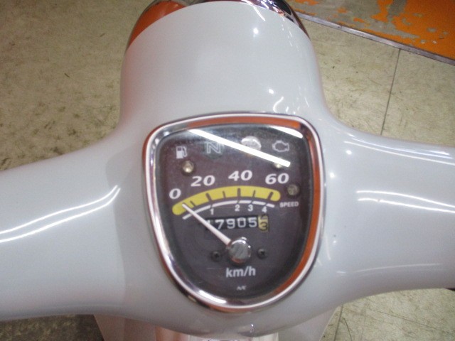 走行も１７９０５ｋｍの低走行車！リトルカブのＦｉのセル付きはなんと燃料消費率１Ｌ＝１１３ｋｍ！化物級