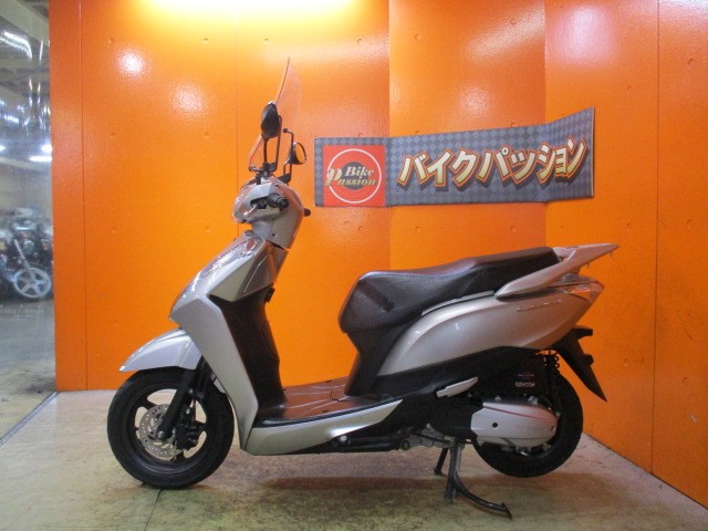 反対側もこの通り状態グッド！！これだけの上質なリード１２５がこの価格は正に他店追従不可能価格！