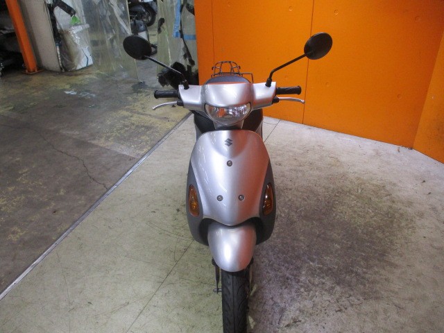 フロントから見てもこの通り状態グッド！！当社は価格は安くても車両の質は高いので常時即売れですよ！！