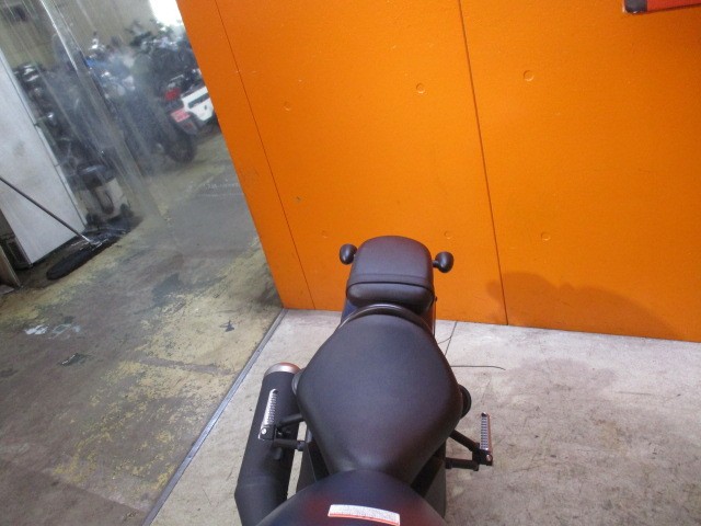 シートもこの通り破れもなければへたりもありません！現行のかっこいい２５０アメリカンといえばこのレブル