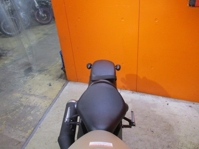 シートもこの通り破れもなければへたりもありません！来店が難しい場合にはお電話にて通販も可能ですよ！