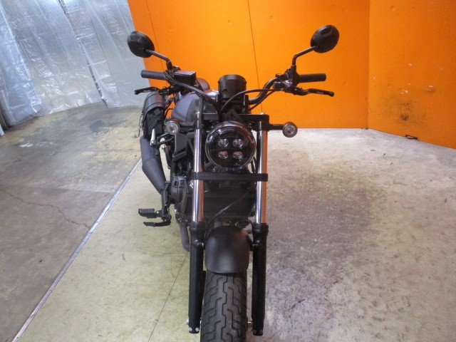 フロントから見てもこの通り状態グッド！２０２４年モデルですから勿論モデルチェンジ後で純正ＬＥＤ！