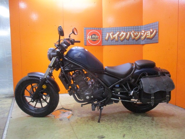 反対側もこの通り状態グッド！レブルは老若男女問わず本当に人気のバイク！ビギナーにもお勧めですよ！