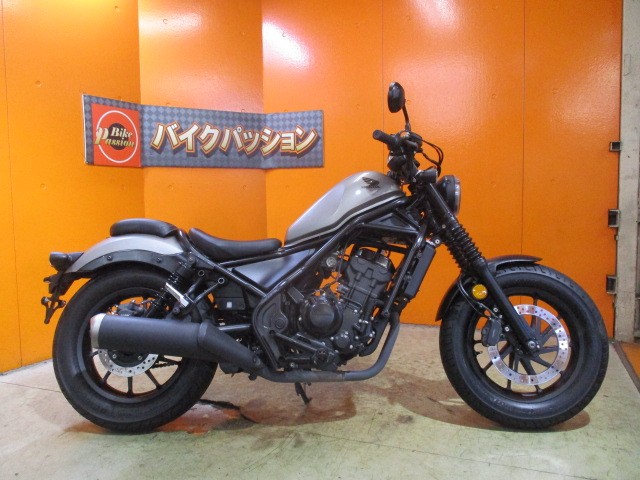 横から見てもこの通り状態グッド！流石上質低走行車！写真の通りやばいくらい綺麗ですよ！早い者勝ちの一台