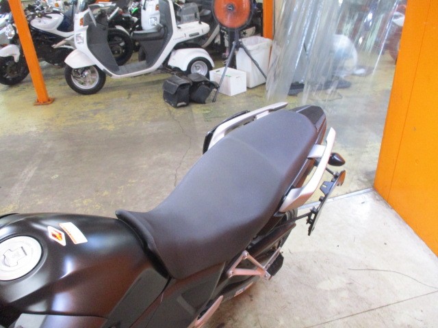 シートもこの通り破れもなければへたりもありません！来店が難しい方はお電話にて通販も可能ですよ！！