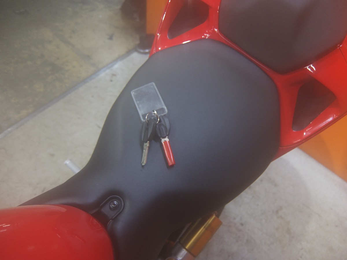 鍵は二本付き！シートも綺麗です！