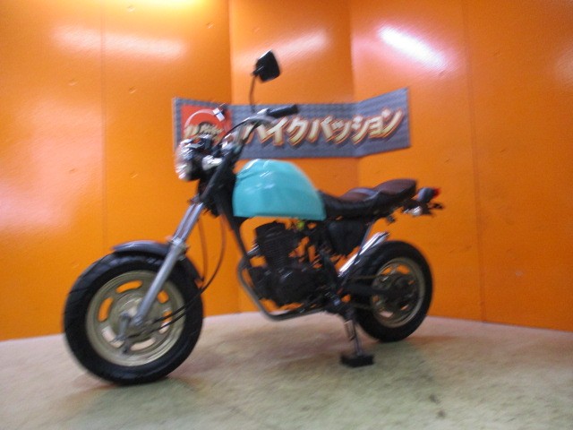 こちらの車両は納車点検を行わないので保証はありませんが支払総額がとってもリーズナブル！勝負価格の一台