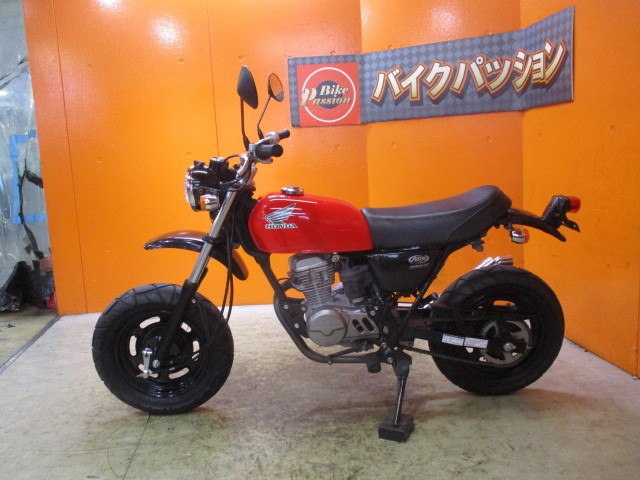 反対側もこの通り状態グッド！！専門店でもディーラーでもない量販店の当社だからこそできるこの価格設定！