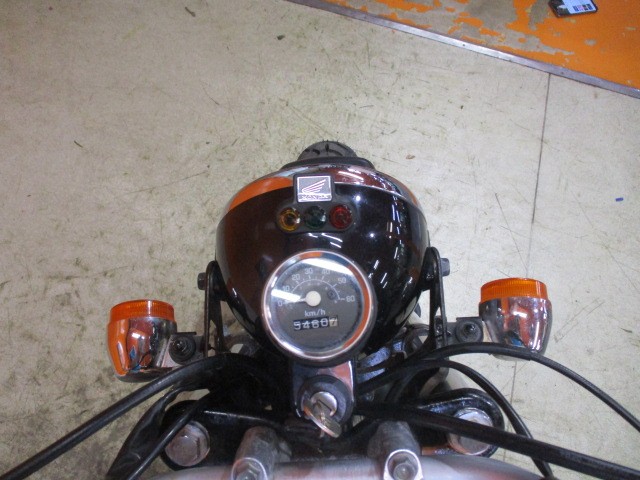 走行も５４６０ｋｍの低走行の一台ですよ！！燃料消費率１Ｌ＝９３ｋｍは化け物級の燃費ですよ！！