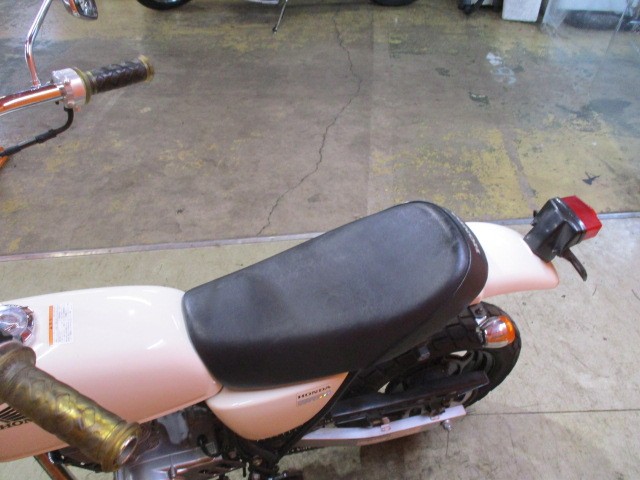 シートもこの通り破れもなければへたりもありません！！来店が難しい方はお電話にて通販も可能ですよ！！