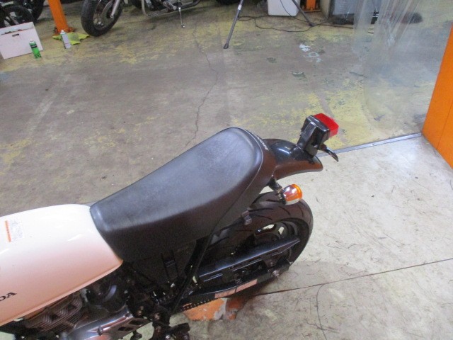 シートもこの通り破れもなければへたりもありません！来店が難しい方はお電話にて通販も可能ですよ！