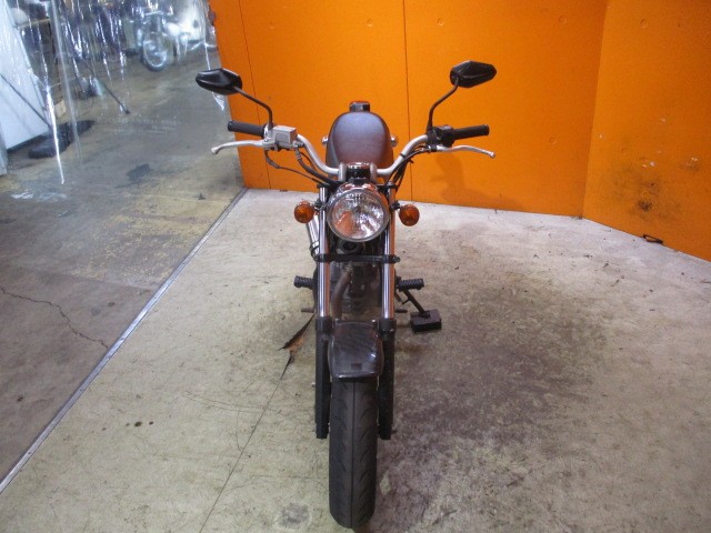 フロントから見てもこの通り状態グッド！！フェンダーもアンダーフェンダーにしてストリート仕様ですよ！！