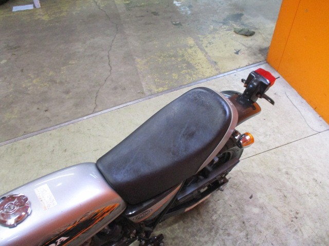 シートもこの通り破れもなければへたりもありません！来店が難しい方はお電話にて通販も可能ですよ！