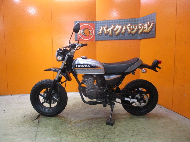 反対側もこの通り状態グッド！！専門店さんが扱うケースがおおいタイプＤ！当社は量販店ですので気合の価格