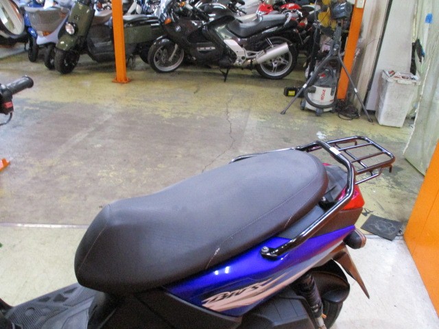 シートもこの通り破れもなければへたりもありません！当社は価格は安くても車両の質は高いので常時即売れ！