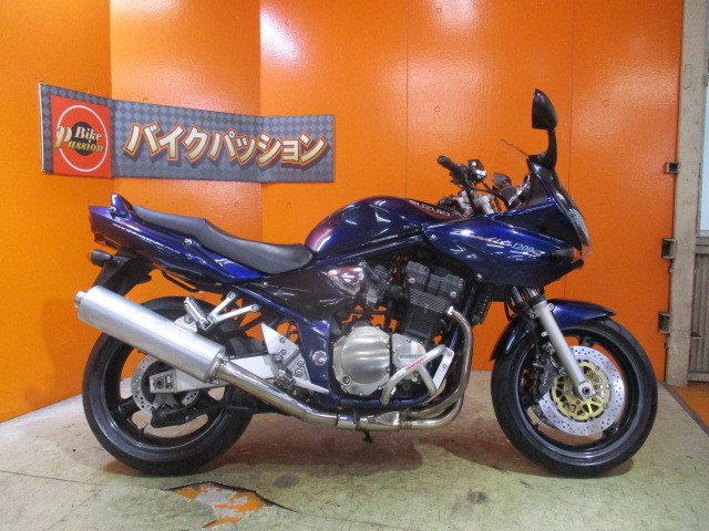 横から見てもこの通り状態グッド！前オーナー様がかなり大事に乗られたようで、本当に上質な一台ですよ！