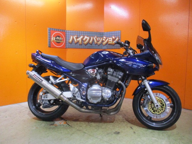 横から見てもこの通り状態グッド！２００３年式とは思えないこのクオリティー！前オーナー様に本当に感謝！