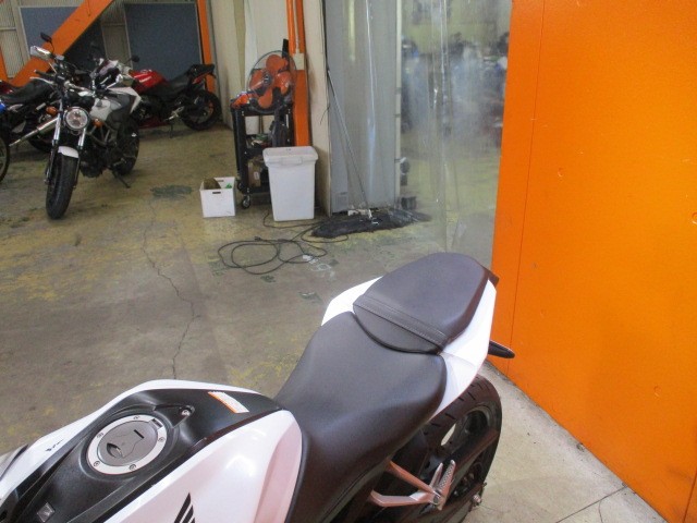 シートもこの通り破れもなければへたりもありません！来店が難しい方はお電話にて通販も可能ですよ！！