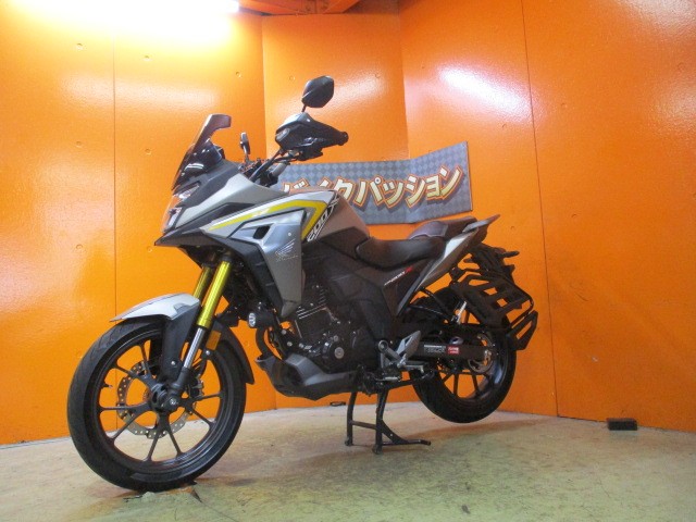 こちらの車両は納車点検を行わないので保証はありませんが支払総額がとってもリーズナブル！早い者勝ち！！