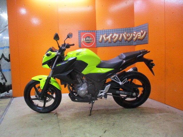 反対側もこの通り状態グッド！！走行距離も浅いので、車両の状態は本当にグッド！！通販も大歓迎の一台！