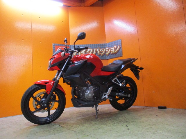 最長２４か月保証付き！！カラーも人気の高いミレニアムレッド！早い者勝ちの一台ですよ！！