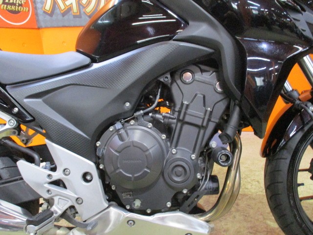 エンジンもこの通り錆などなく機関もとっても良好です！スキムパッドも装備でビギナーも安心の一台！！