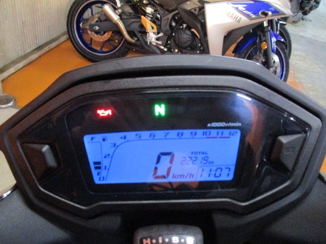 走行もまだまだの２２２１９ｋｍ！！距離も浅くて写真の通り状態グッドでこの価格は本当にお安い！