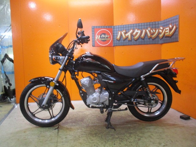 反対側もこの通り状態グッド！！１２５ＭＴ系は何しろ球数が少ないので、悩むのは本当に危険な一台ですよ！