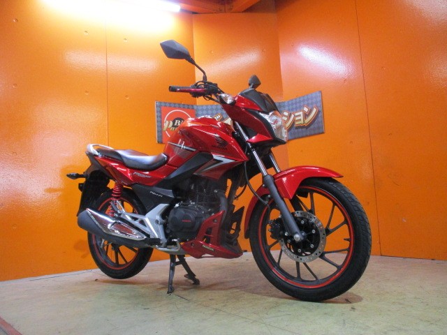 希少なＣＢＦ１２５Ｒのアナログメーターモデルが入荷！購入を希望の方は０９０４４１８５３３２小西まで！