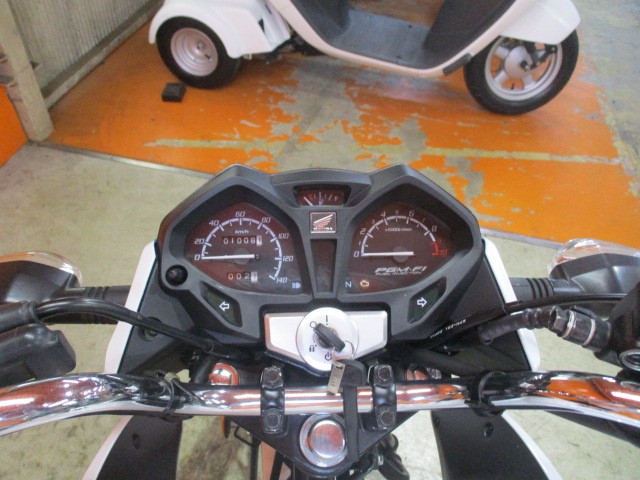 走行もびっくり低走行の１００８ＫＭ！２０２３年６月現在全国でも１５台しかない希少なＣＢＦ１２５Ｒ！！