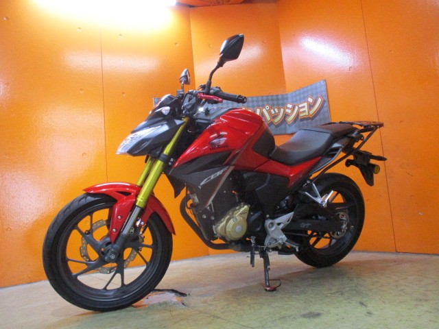 買い取り業務を行っている当社でもＣＢＦ１９０Ｒのマイチェン後は初めての入荷ですよ！悩むのは危険な一台