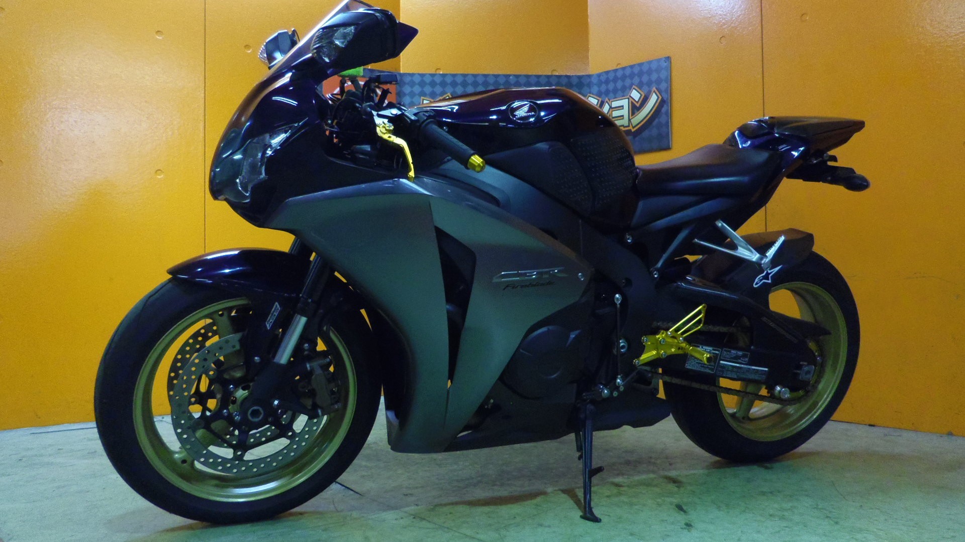 カスタム多数でお買い得の一台です！