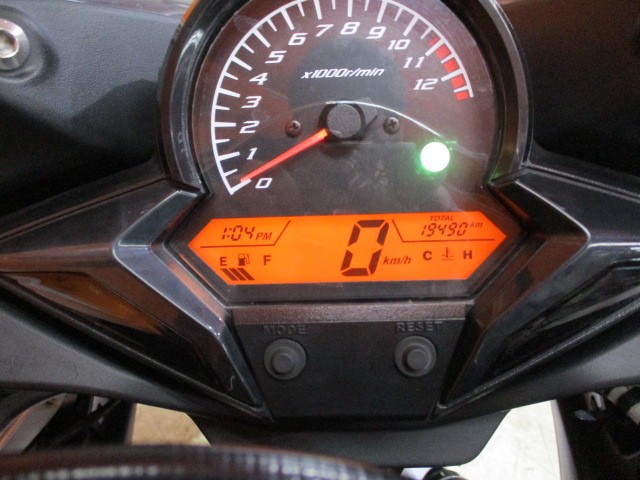 走行も１９４９０ｋｍ！！低走行！！燃料消費率１Ｌ＝５２．５ｋｍはかなりの高燃費車両！！