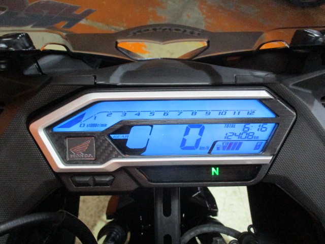 走行も１２４０８ｋｍのまだまだの一台！！新型はフルデジタルでとっても見やすい！通販も大歓迎の一台！！