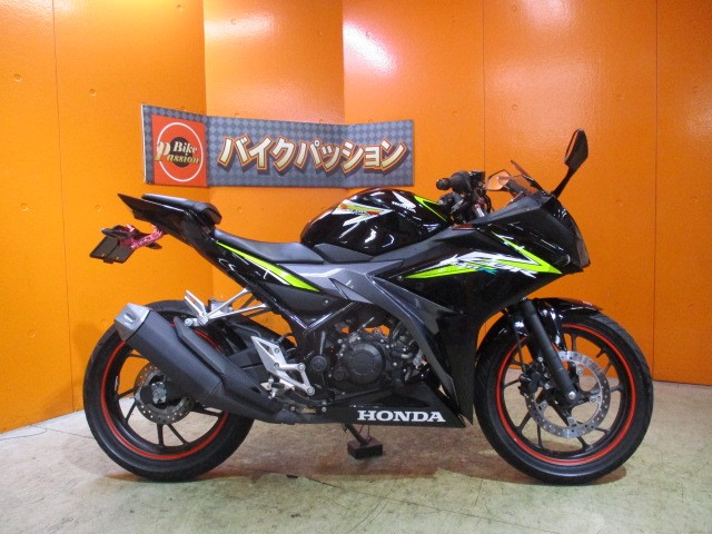 横から見てもこの通り状態グッド！！新型ですからＤＯＨＣエンジンの６速ＭＴ！他店追従不可能価格！！